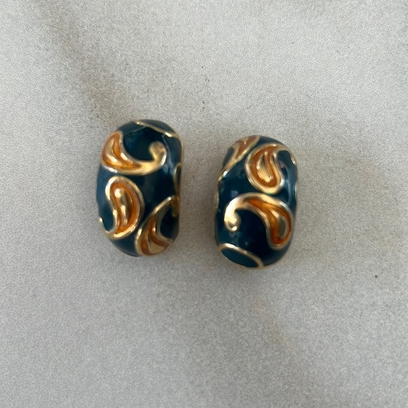 Maresca Jewelry - Vintage Rare Find Maresca Signed Teal and Gold Tone Clip-On Earrings
